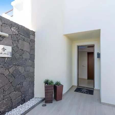Villa Lorena By *